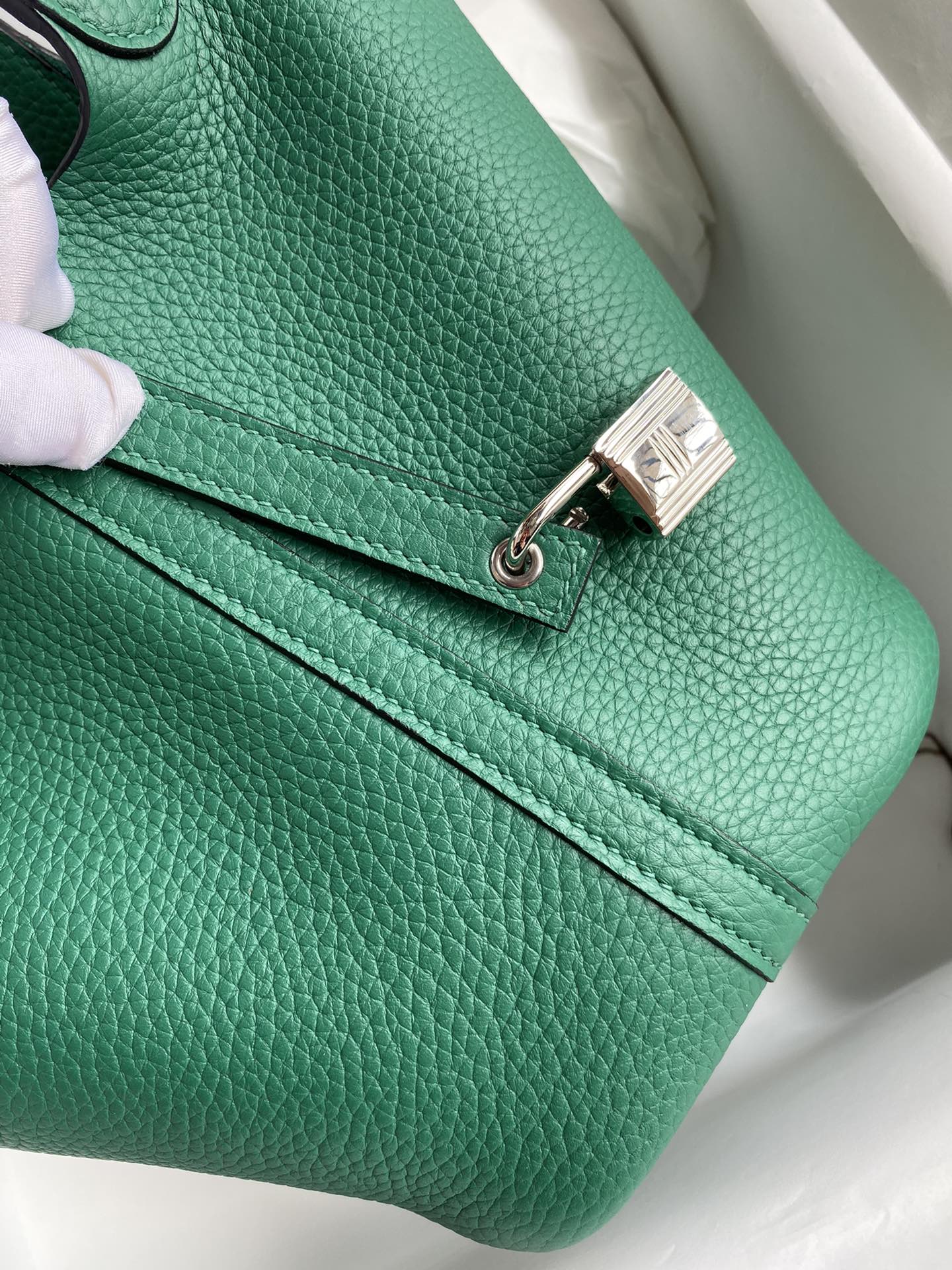 Hermes Picotin Lock 18 Bag In Vert Vertigo Clemence Leather